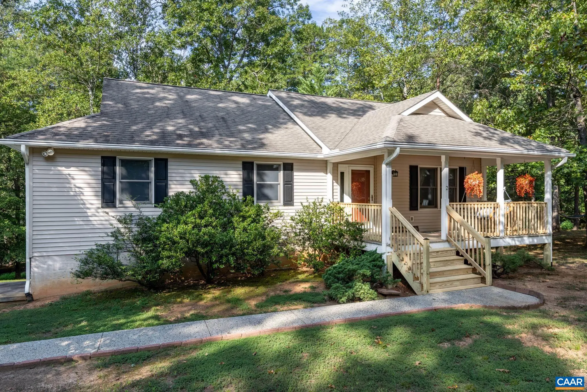 2 Baskin Ct, Palmyra