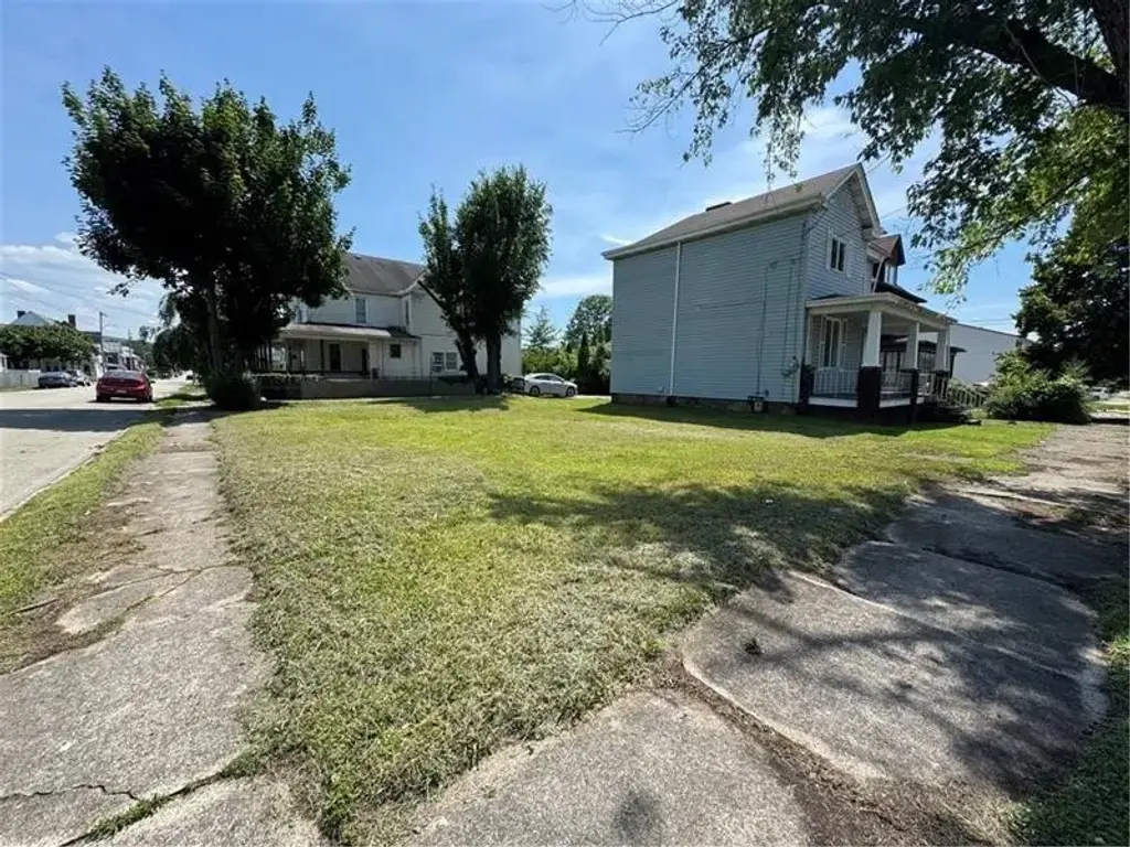 113 Washington Avenue , Connellsville