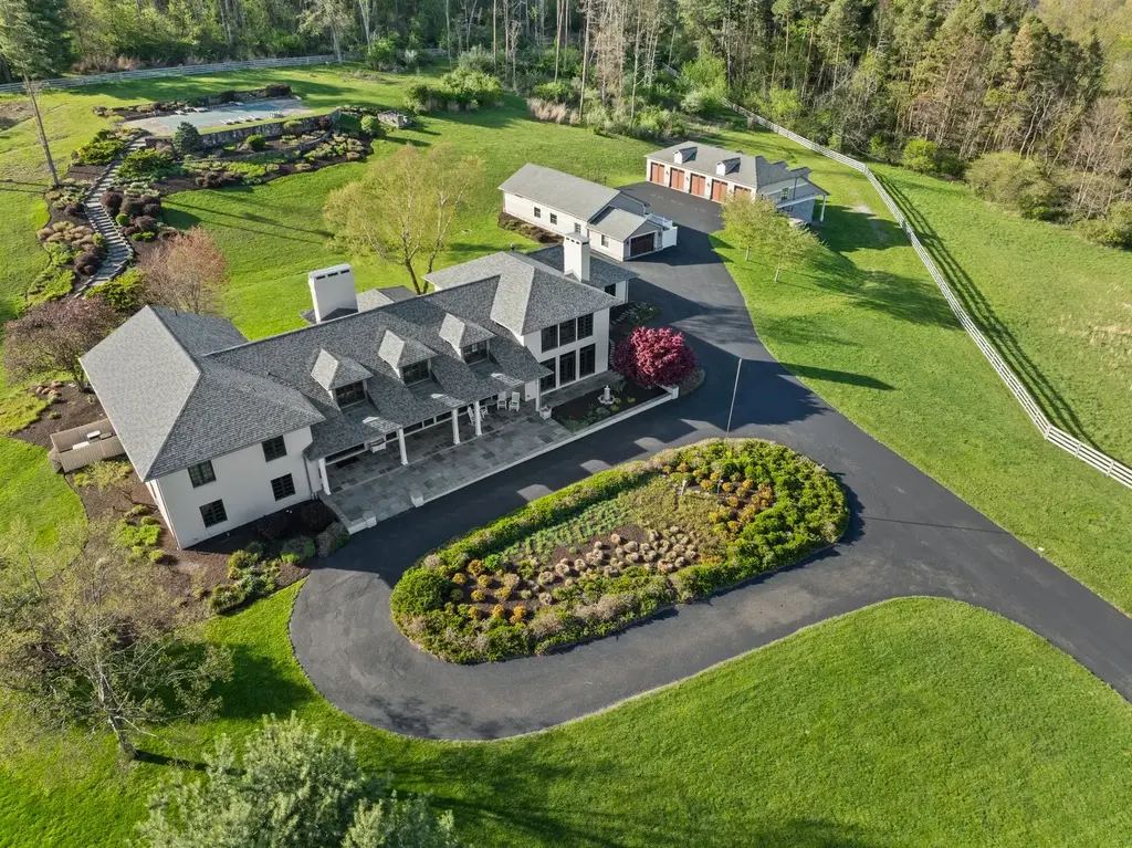 131 Tyburn Lane, Ligonier