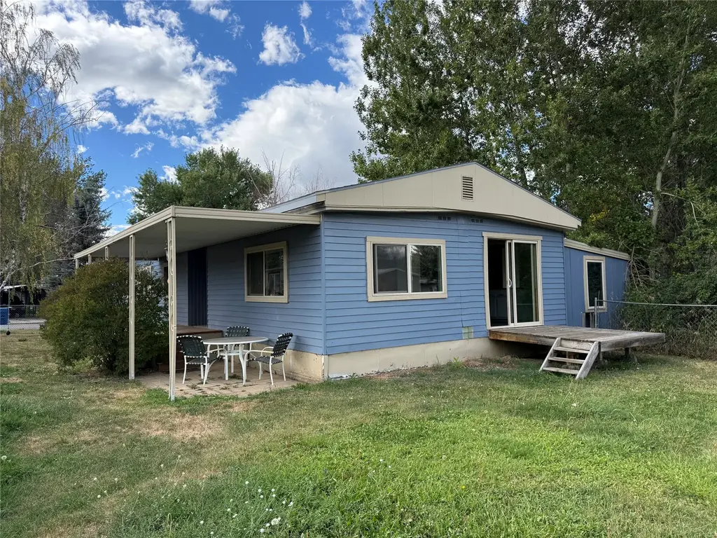87 Bedivere Boulevard, Bozeman