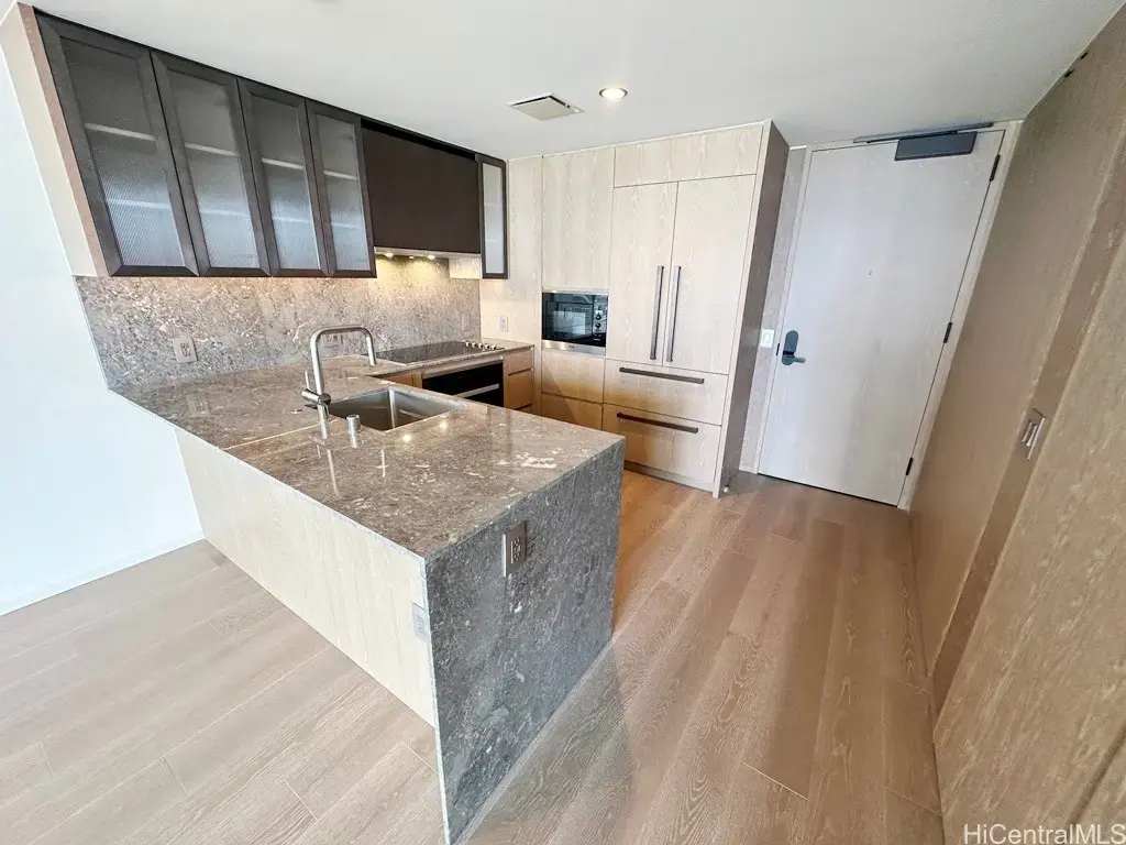 1000 Auahi Street # 2707, Honolulu