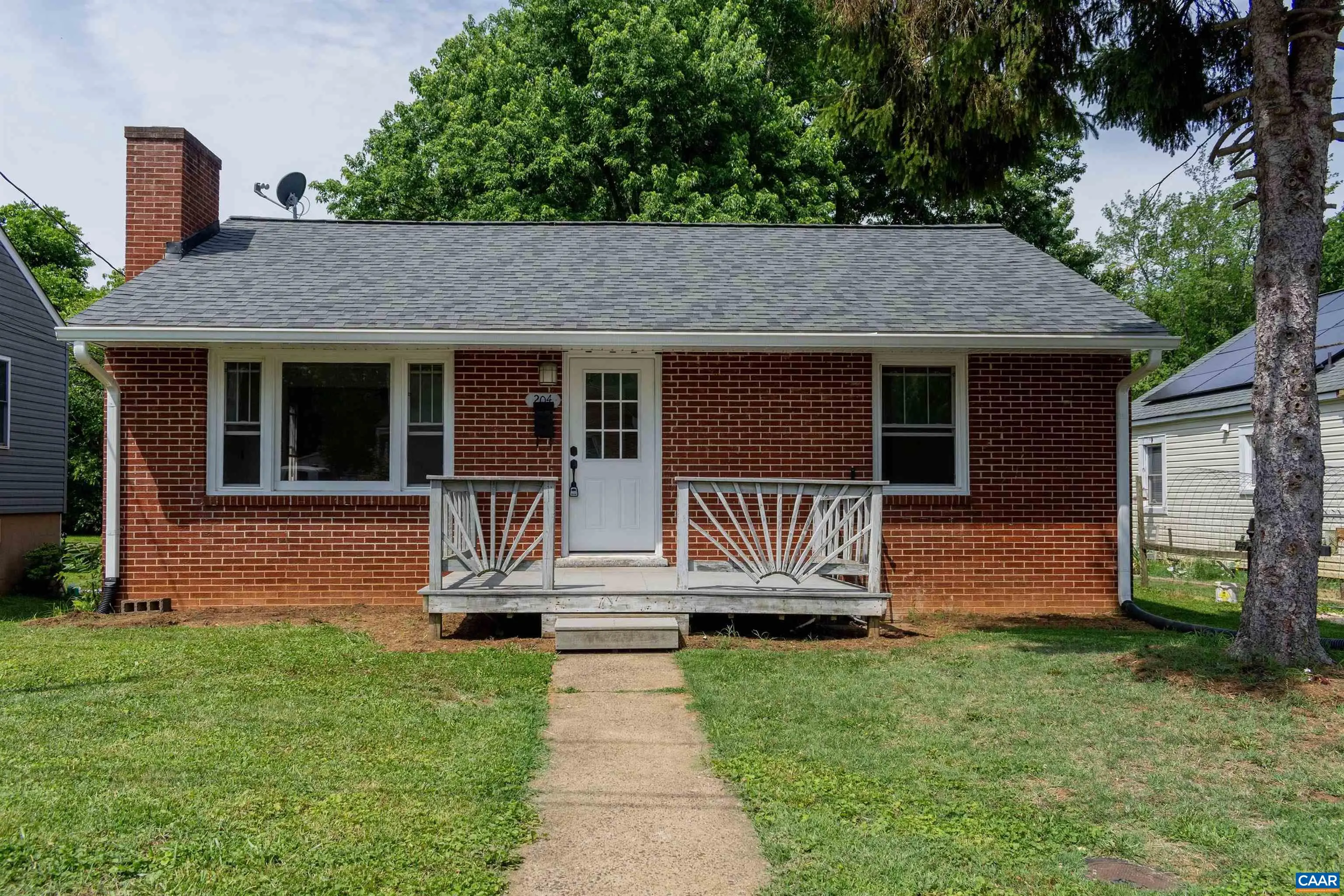 204 Madison St N, Orange