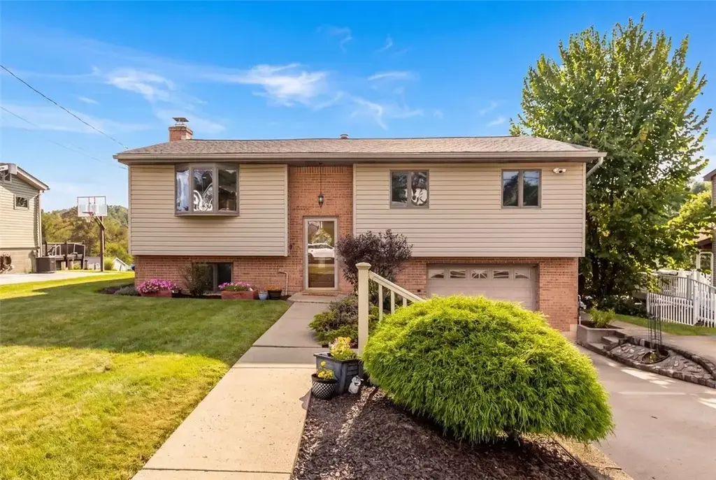 413 Belfrey Drive, Elizabeth Twp/Boro