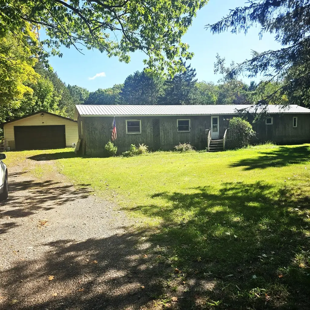 2840 Green Bass Rd, Rhinelander