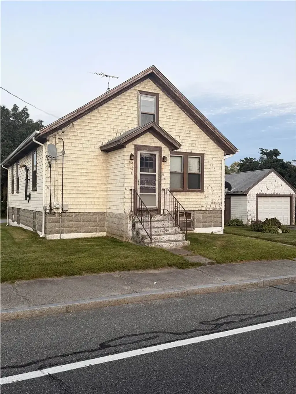156 Stafford Rd, Tiverton