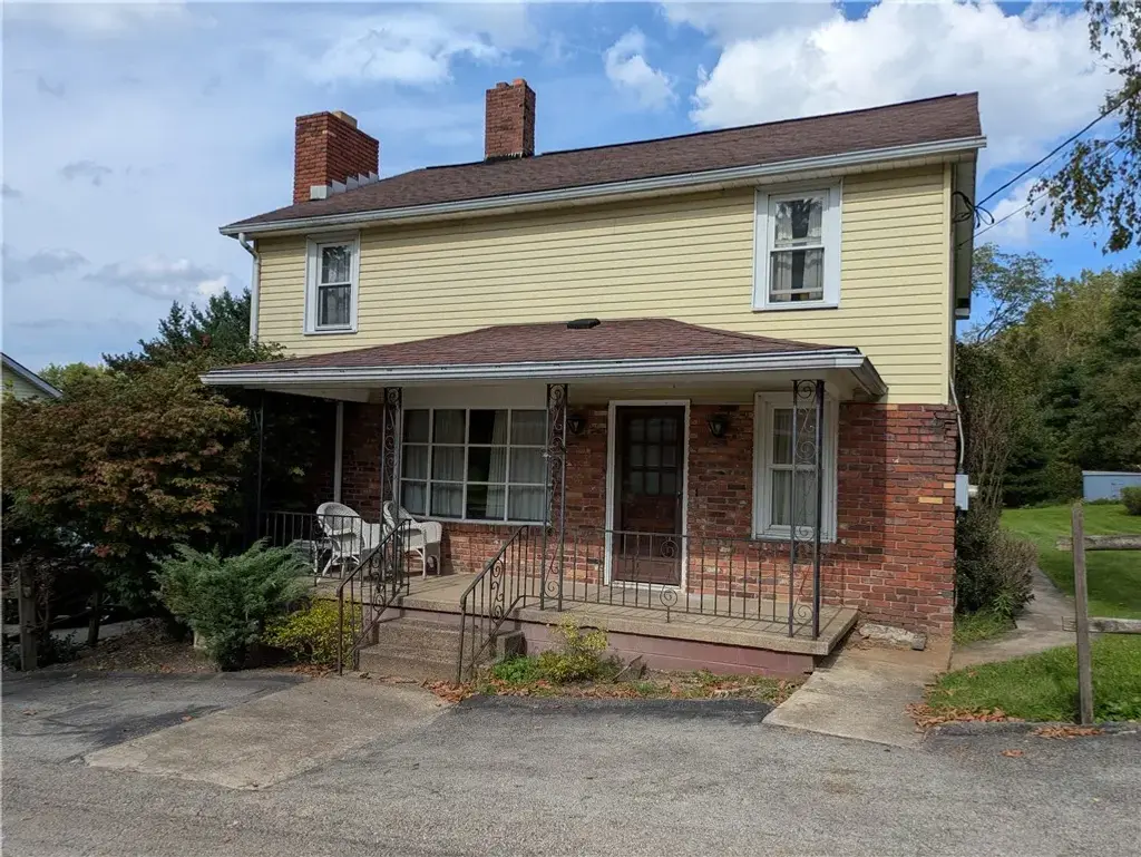 62 Cloverdale, Hempfield