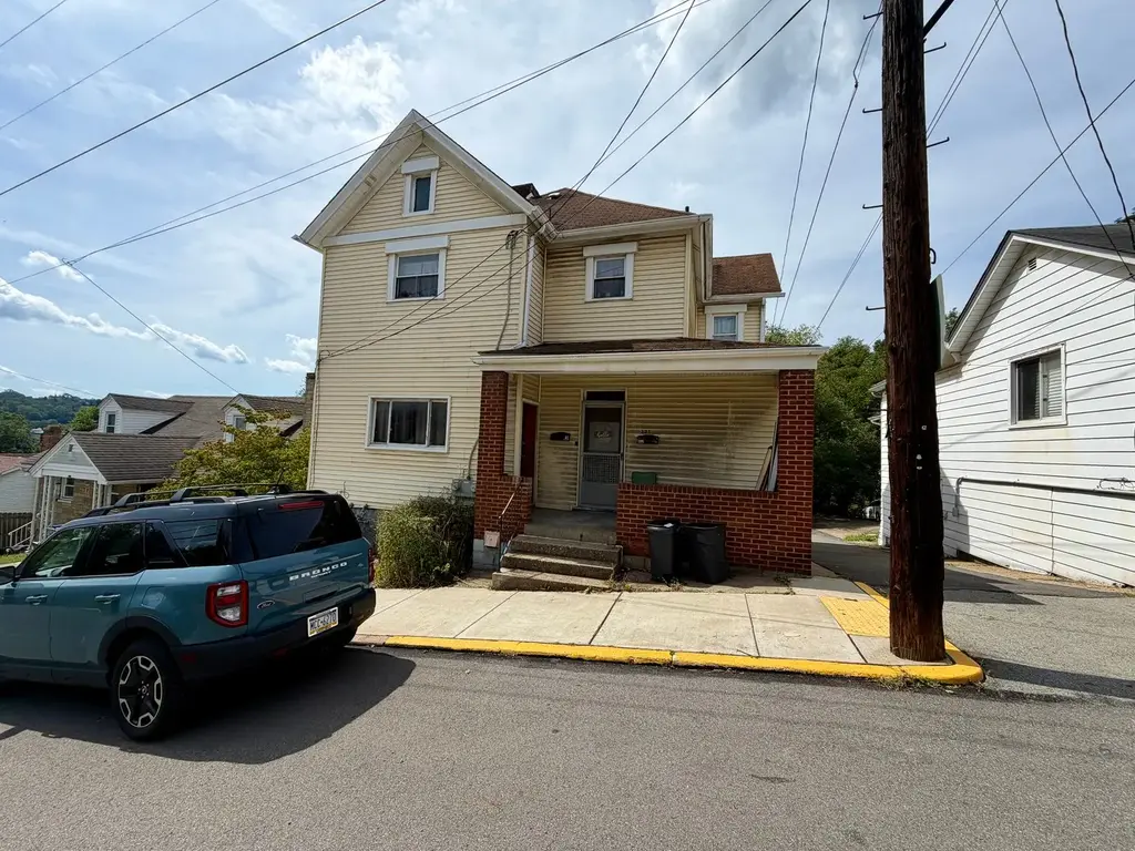 321 Greenside Avenue, Canonsburg