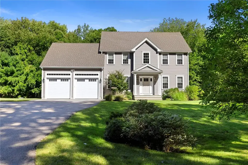 34 East Lantern Rd, Lincoln