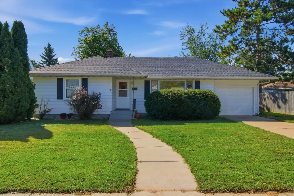1613 Main Street, Eau Claire