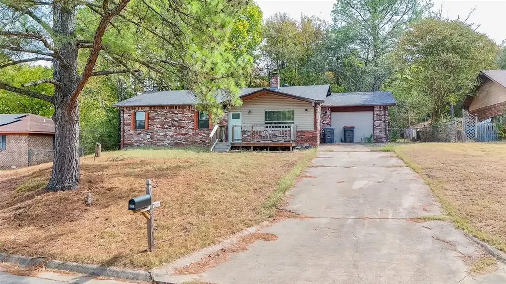 1205 S Muskogee Avenue, Russellville