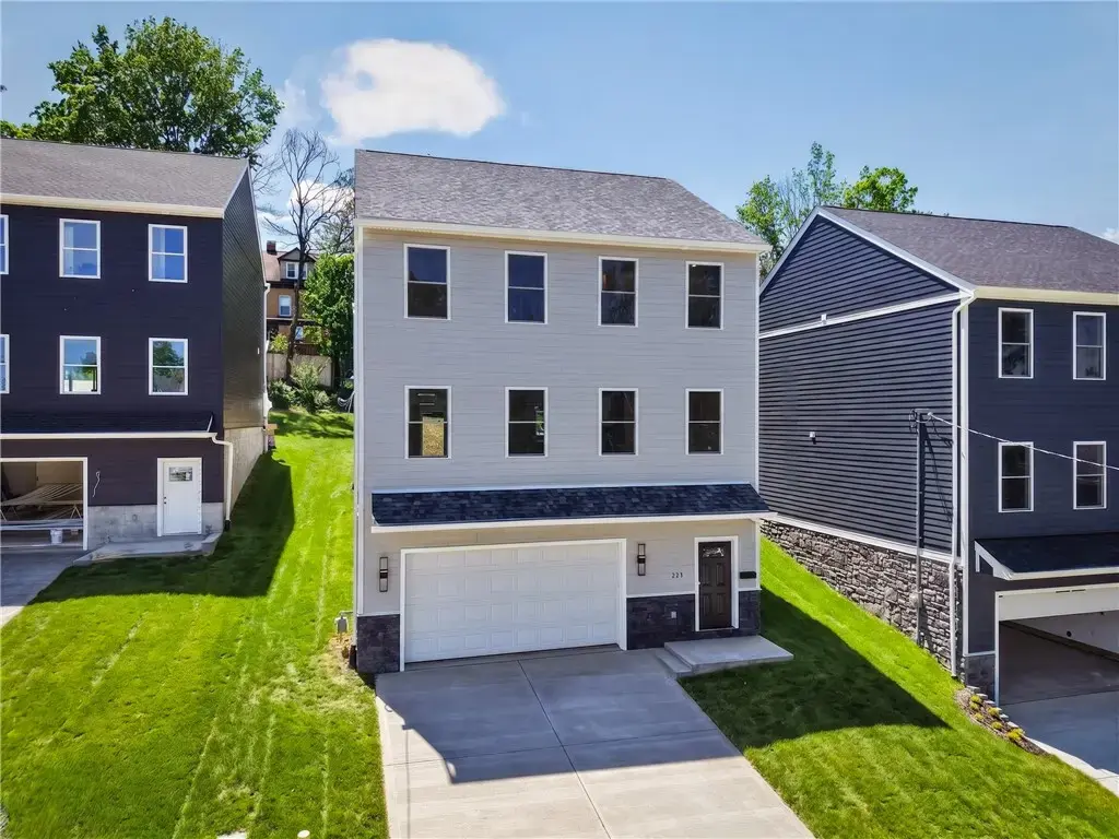 223 Wilbert Street , Mt Washington