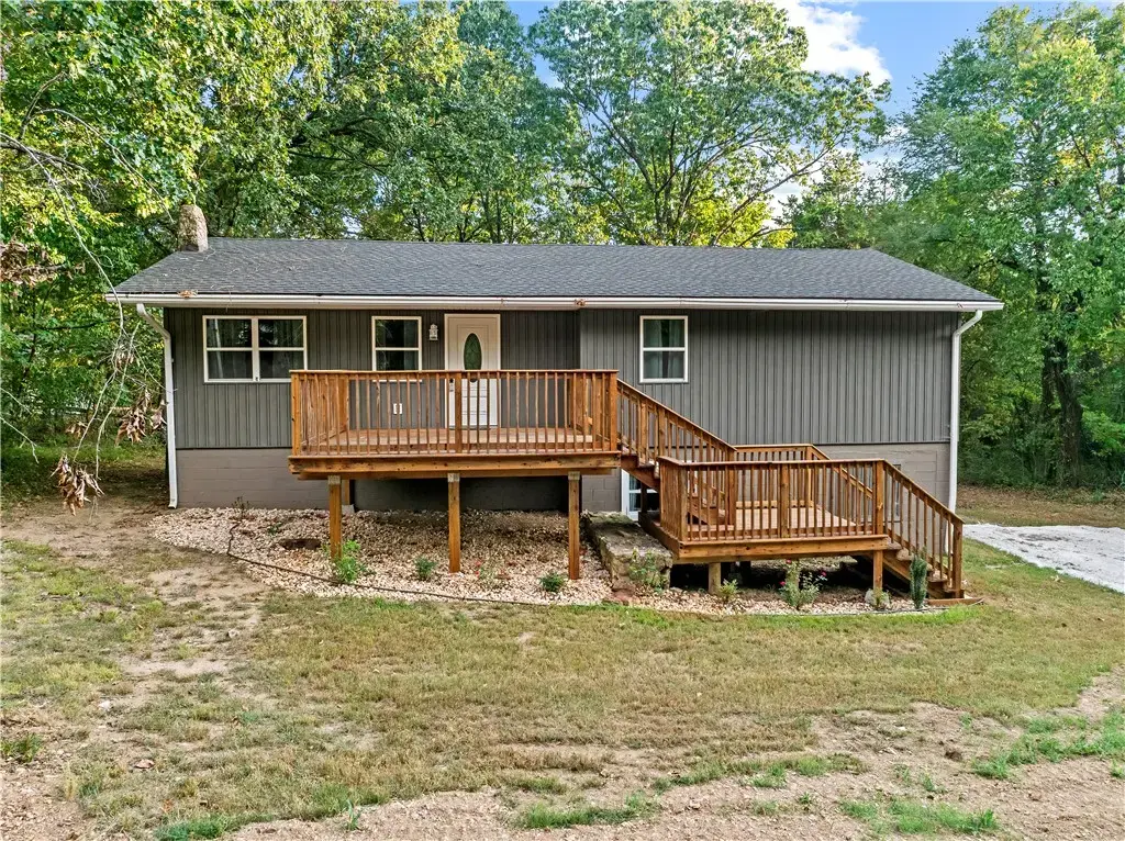 140 W Cardinal Lane, Diamond City