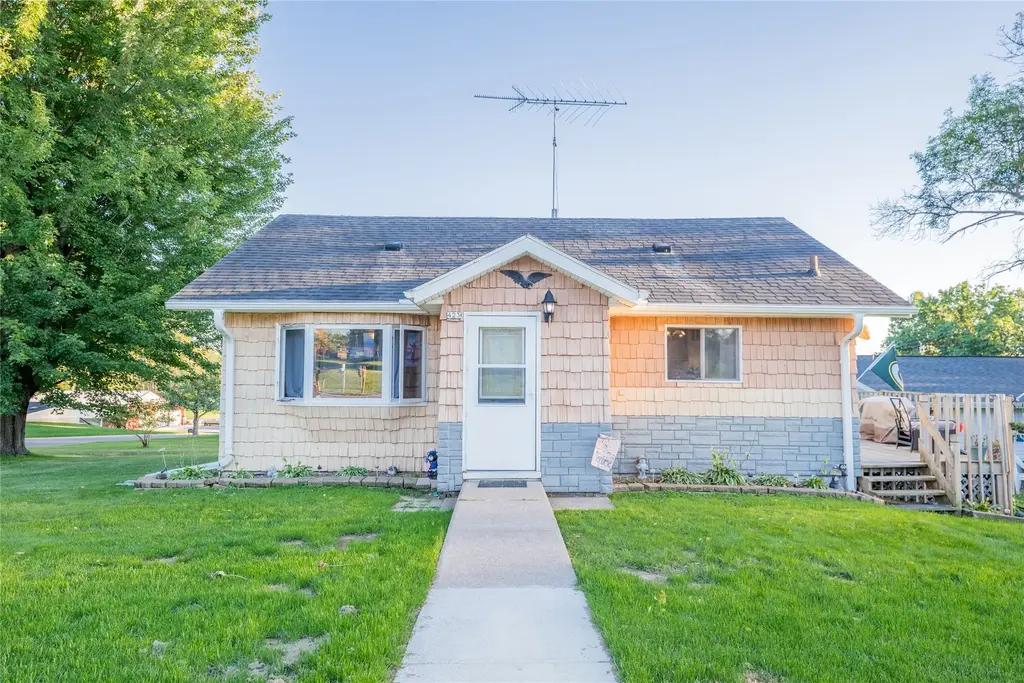 423 Bates Street, Cornell