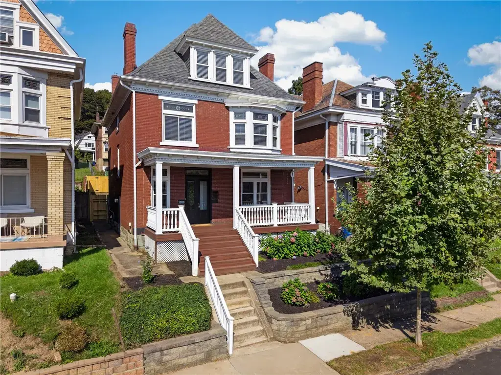 1013 Jancey Street , Morningside