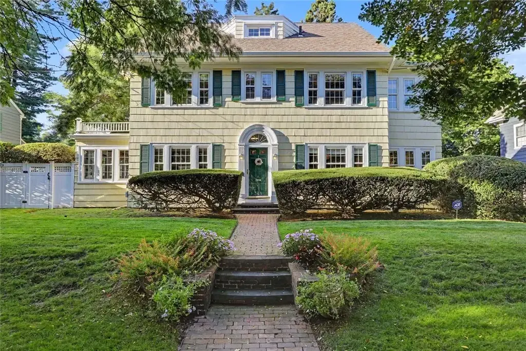 348 Doyle Ave, Providence