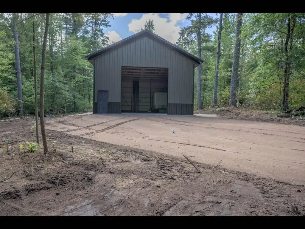 11003 Chequamegon Dr, Minocqua