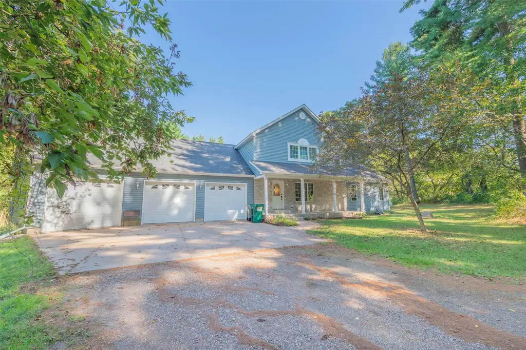 5135 S County Road B, Eau Claire