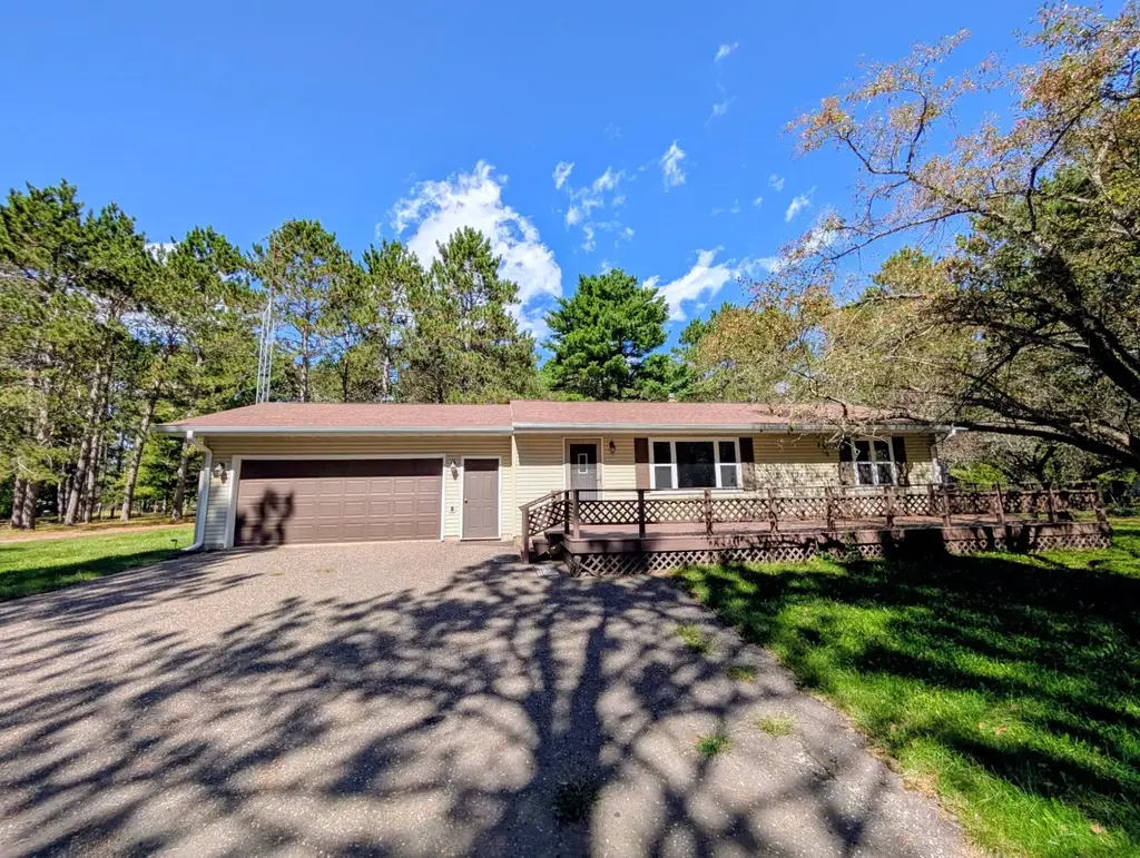 W7167 Long Lake Rd, Phillips