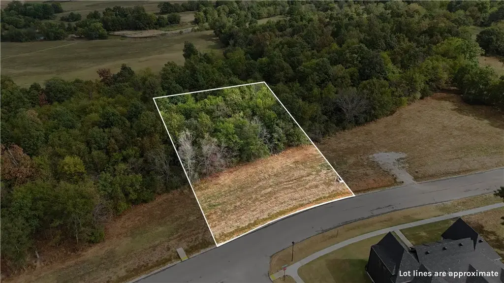 6226 W Primeark Horizon Drive, Fayetteville
