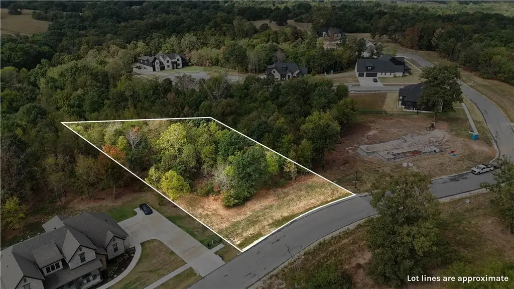 6131 W Primeark Horizon Drive, Fayetteville