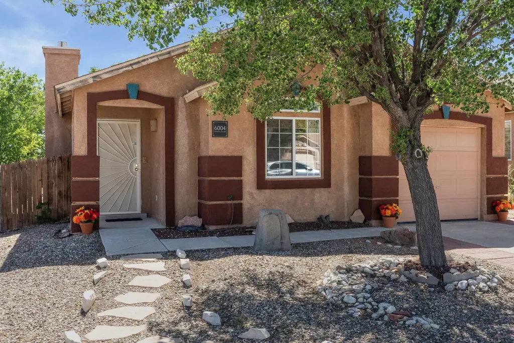 6004 Cyonus Avenue Nw, Albuquerque