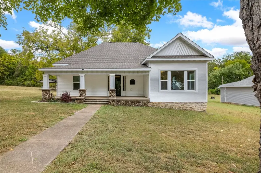 614 Church Avenue, Berryville