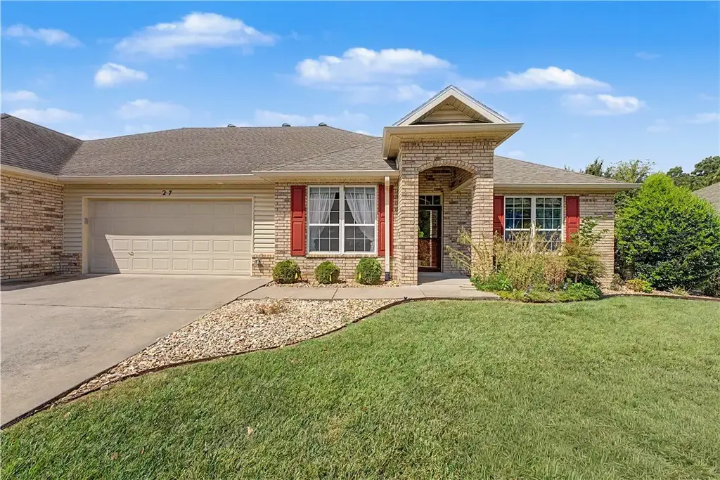 27 Highland Parkway, Bella Vista
