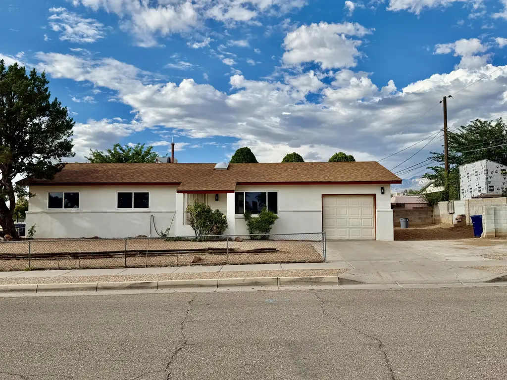 700 Tomasita Street Ne, Albuquerque