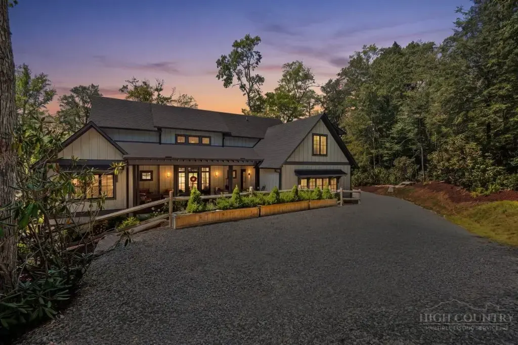 253 Farm Loop Road, Banner Elk
