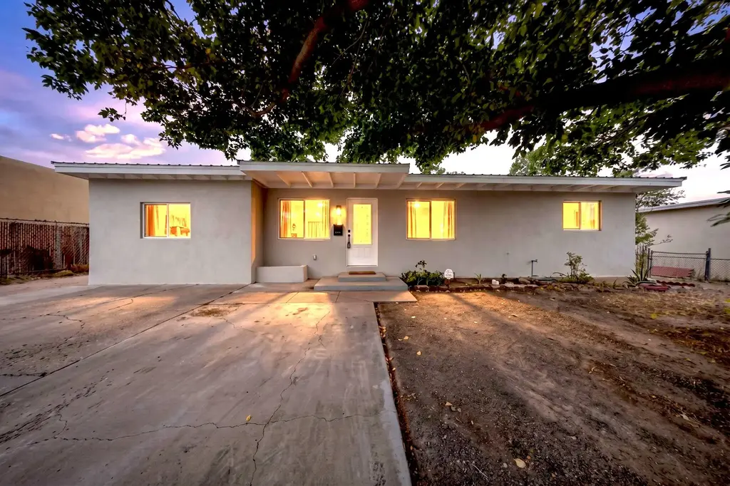 1124 Dorothy Street Ne, Albuquerque