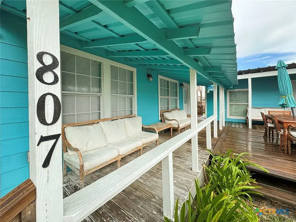 807 Madison Avenue, Port O'Connor