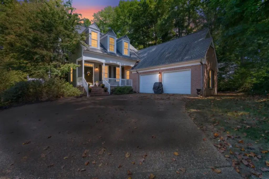 117 Leeds, Williamsburg