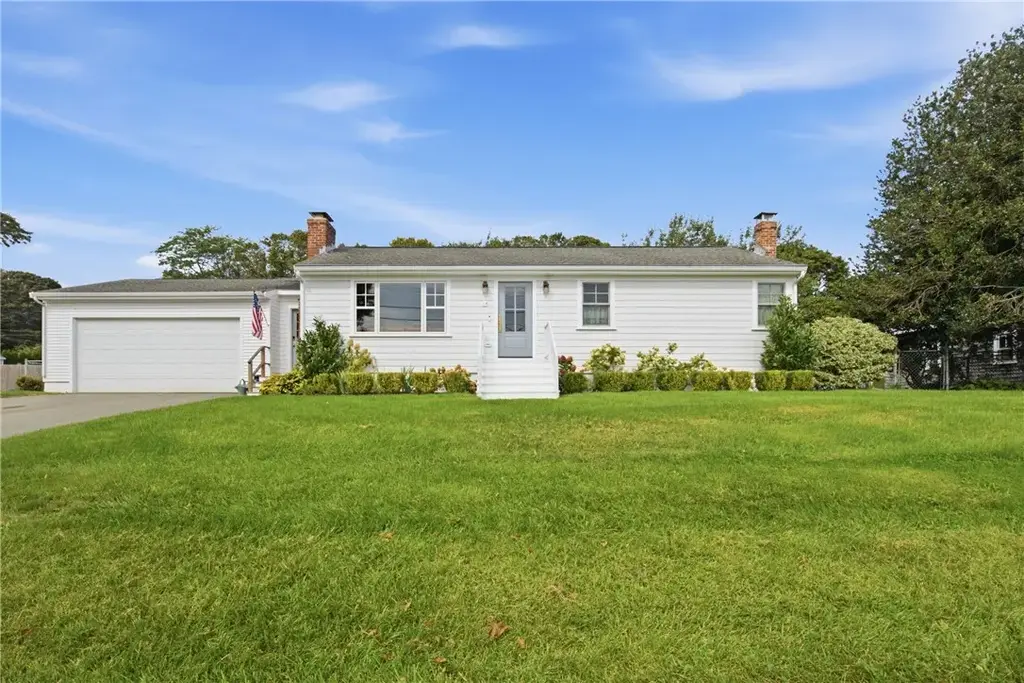14 Valhalla Dr, Portsmouth