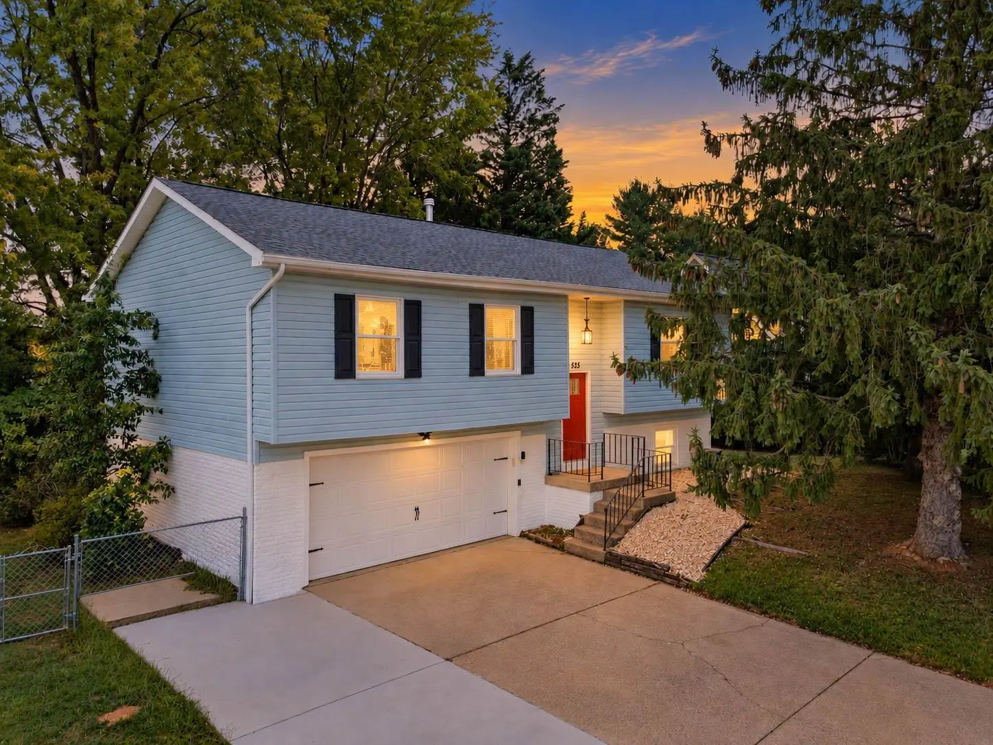 525 Edwardian Ln, Waynesboro