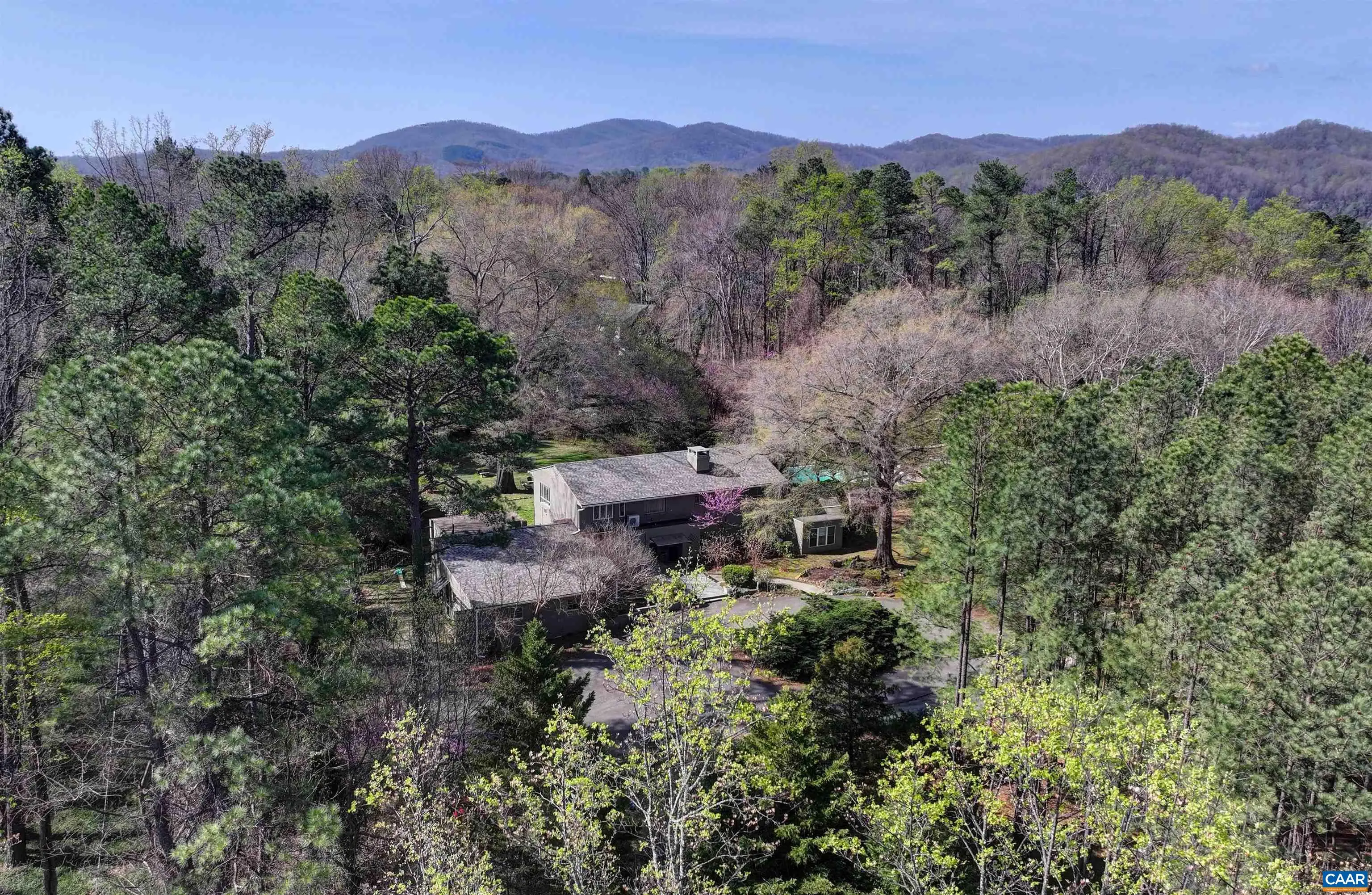 23 Old Farm Rd, Charlottesville