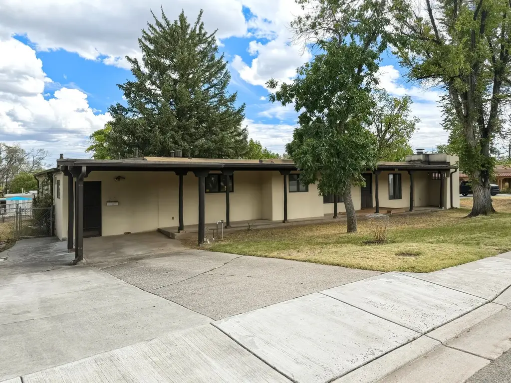 676 47th Street, Los Alamos