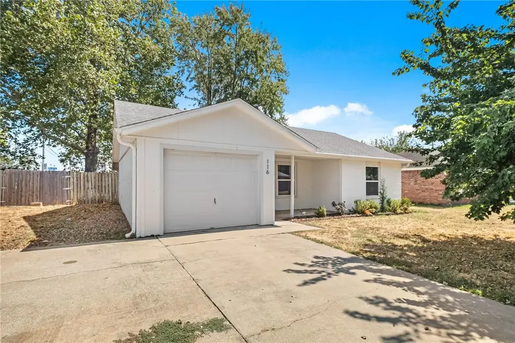 116 Southland Street, Centerton