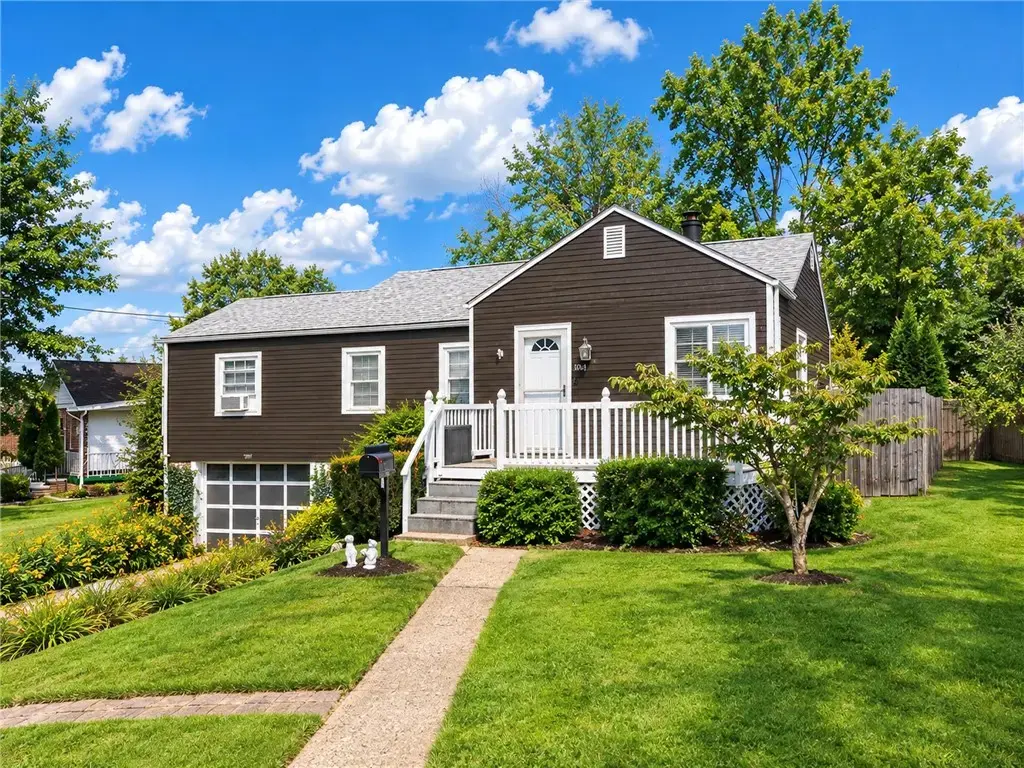 1004 Sunset Boulevard , Ellwood City