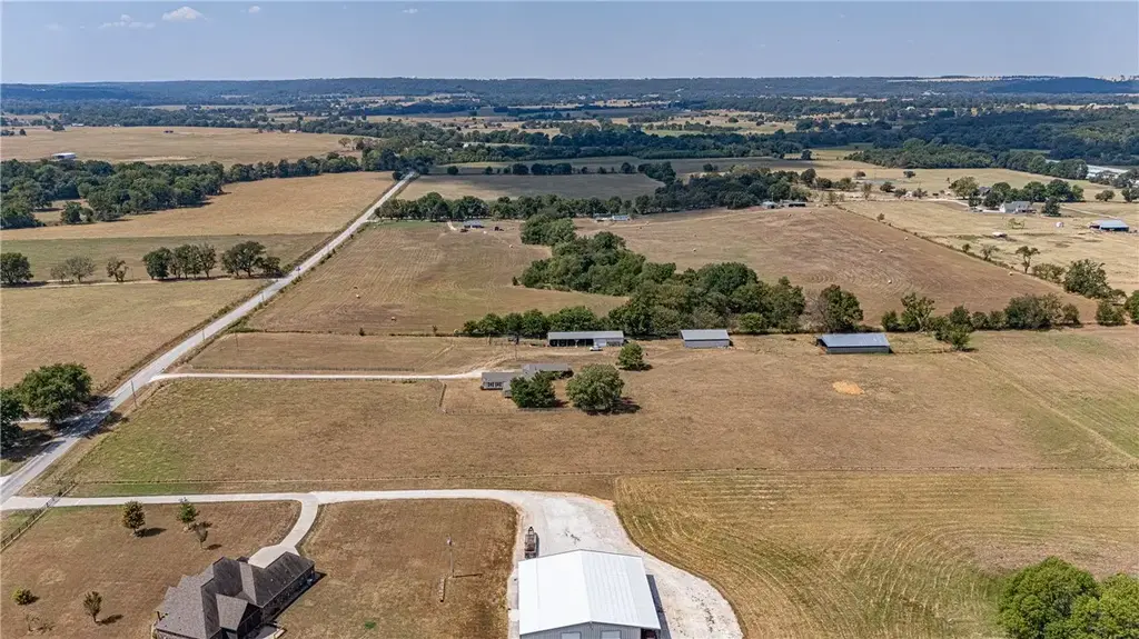 16146 Bethel Blacktop Road, Prairie Grove