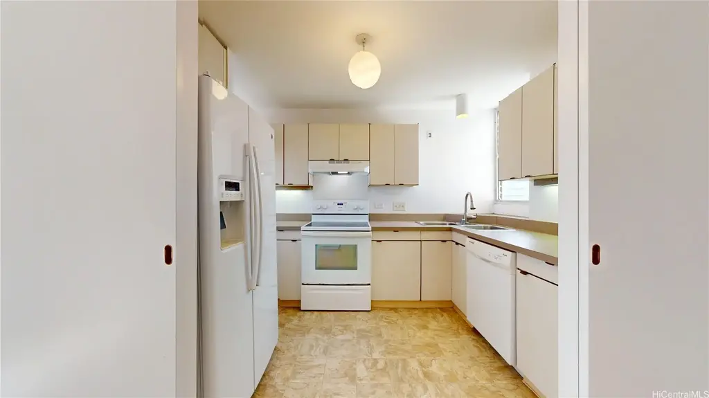 1015 Ala Napunani Street # 401, Honolulu