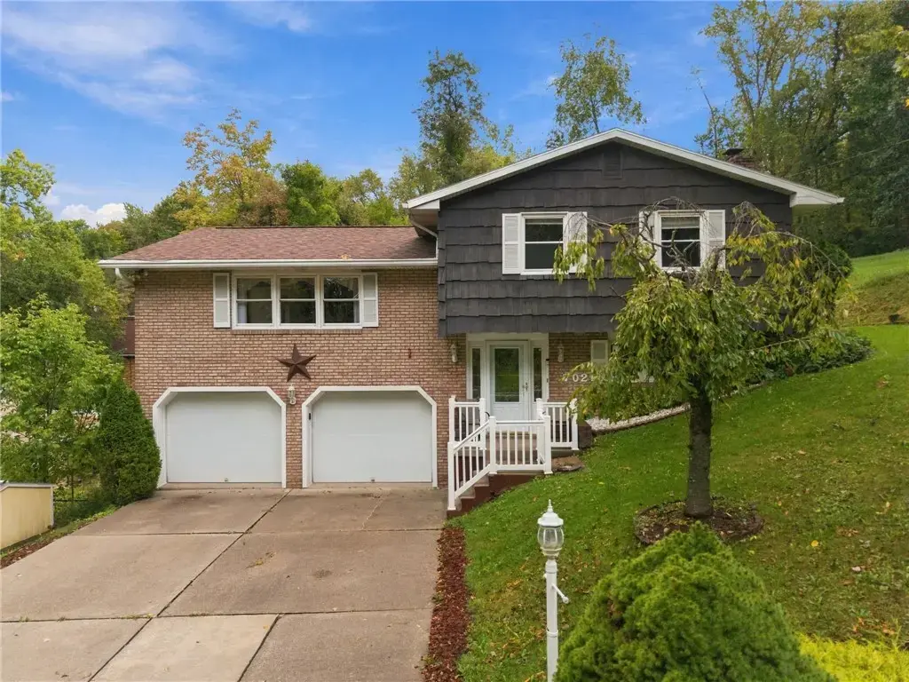702 Woodside Drive , Jeannette