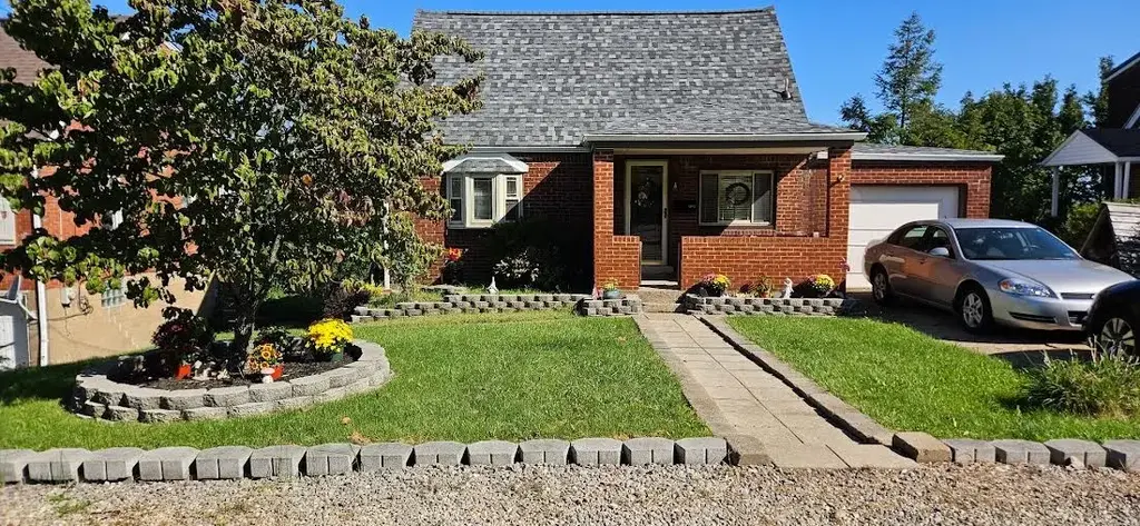 1918 Vermont Avenue , West Mifflin