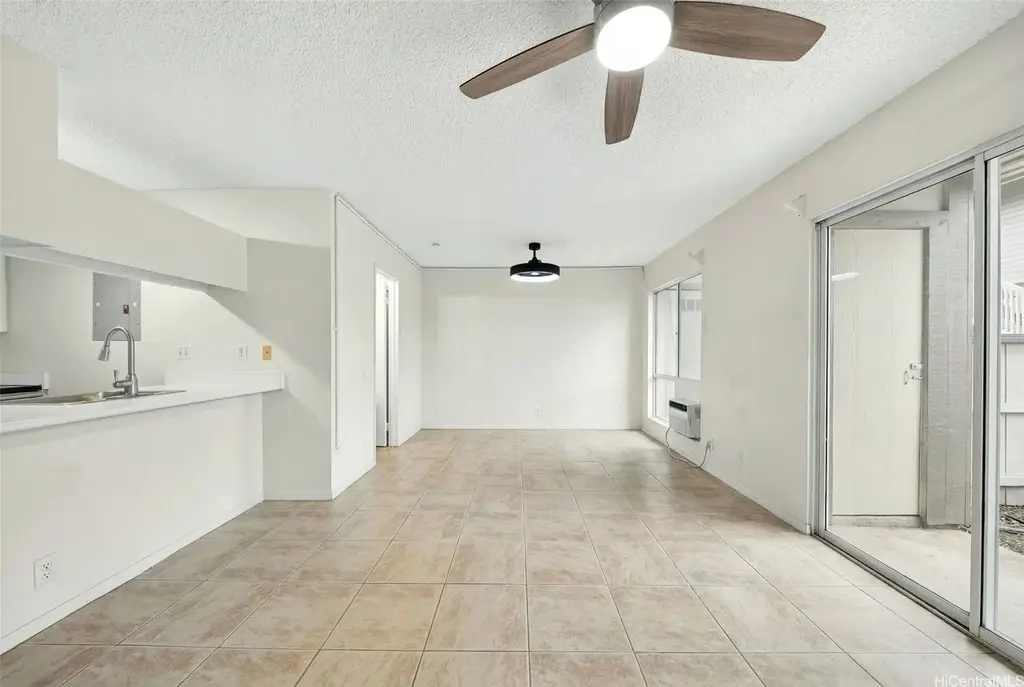 91-1059 Puamaeole Street # 5e, Ewa Beach