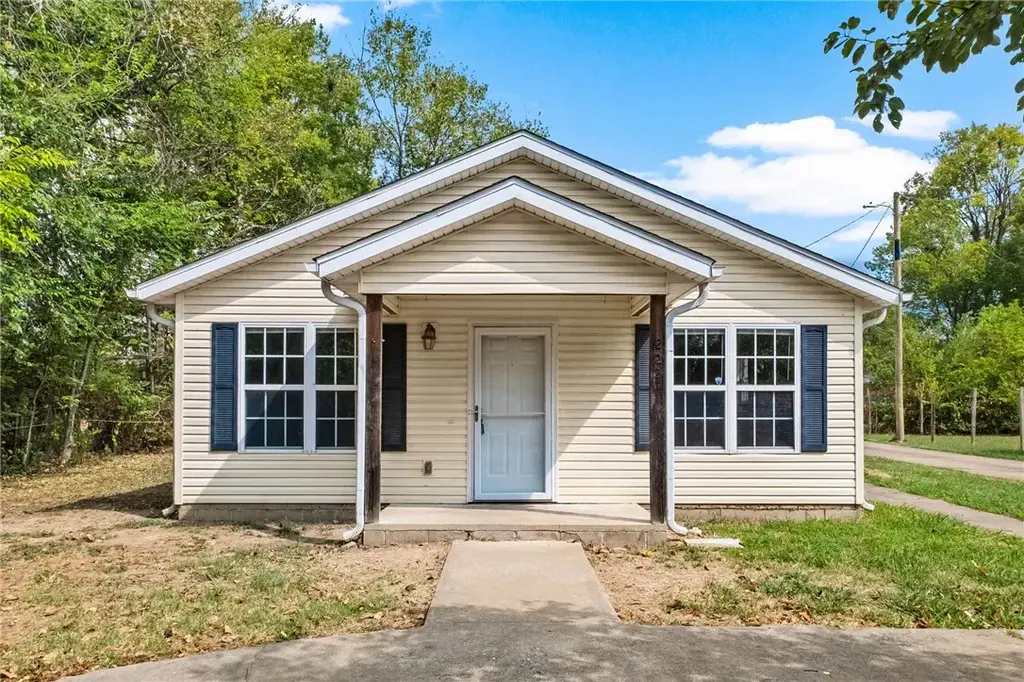 222 E 13th Street, Fayetteville
