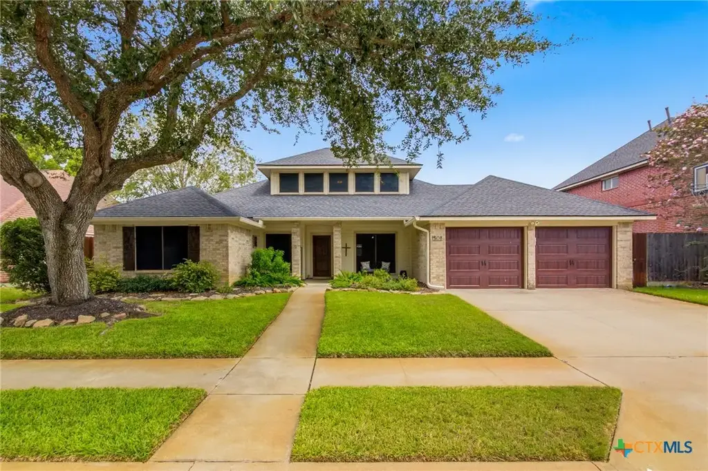508 Cherrystone Circle, Victoria