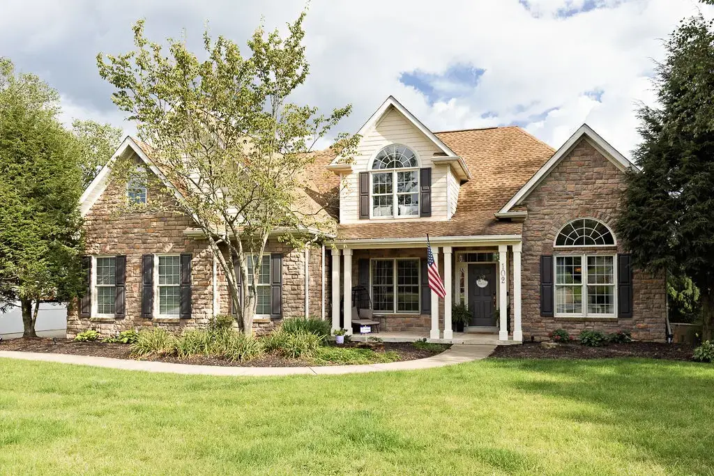 102 Brickbarn Court , North Fayette