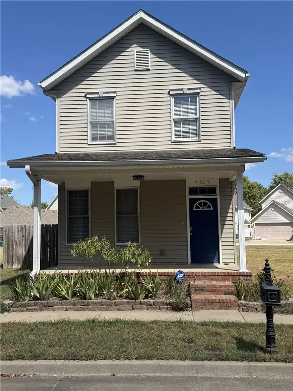 3522 W Belmont Circle, Fayetteville