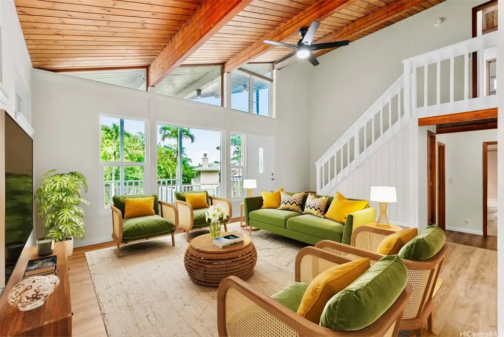 44-130 Kahinani Way, Kaneohe