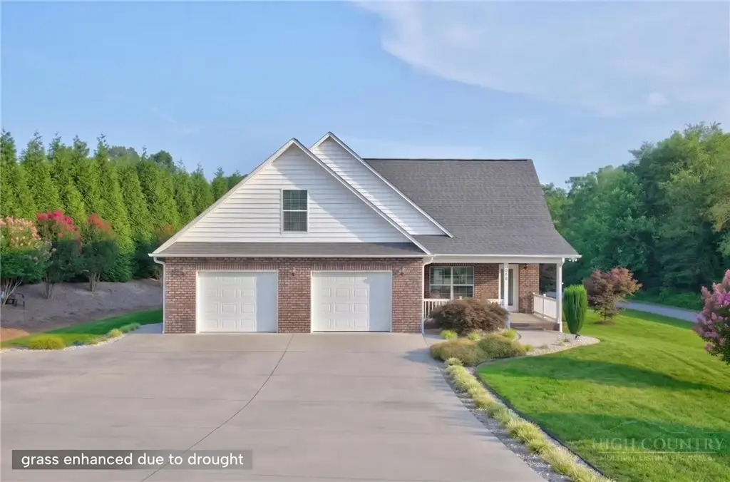 100 Rivercliff Drive, Hudson