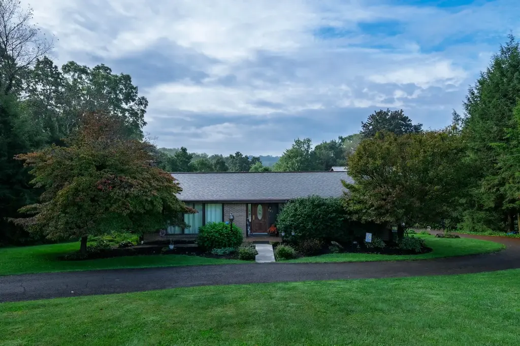 847 Whitestown Road, Connoquenessing